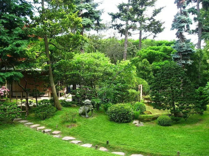 Poser des pas japonais dans son jardin !